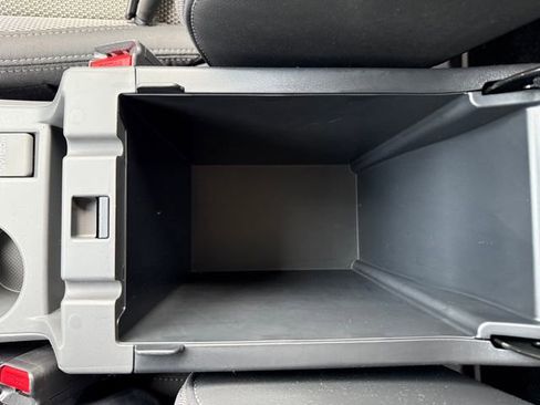 Used 2024 Subaru Crosstrek 2.0i Premium image 27