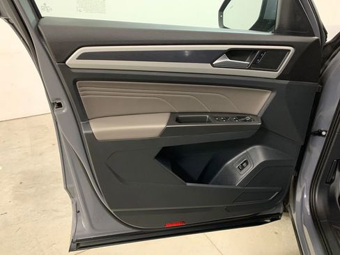 Used 2022 Volkswagen Atlas Cross Sport SEL R-Line image 6