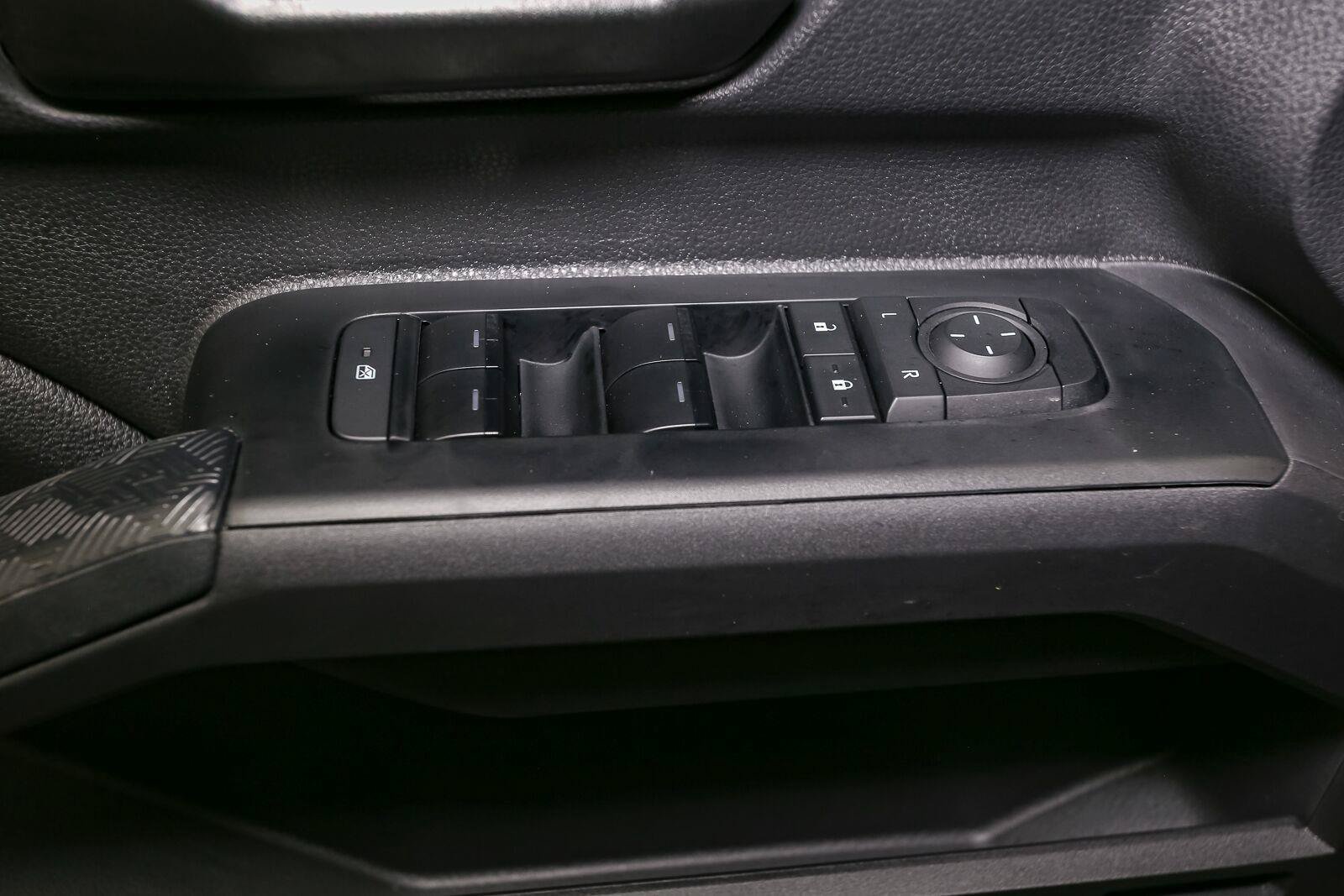 Used 2026 Toyota Tacoma SR5 AWD/4WD image 43