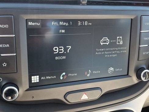 Certified 2025 Kia Soul LX w/ LX Technology Package FWD image 17