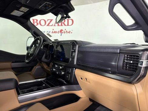 Used 2024 Ford F350 Lariat w/ Lariat Ultimate Package AWD/4WD image 17