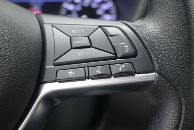Used 2025 Nissan Sentra SV FWD image 29