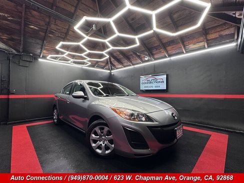 Used 2010 MAZDA MAZDA3 i Sport FWD image 1