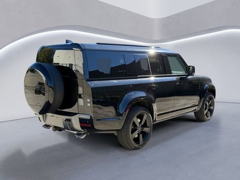 New 2026 Land Rover Defender 130 V8 image 4