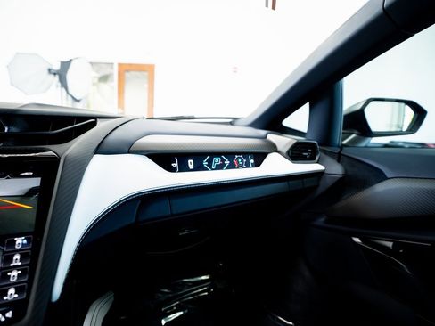 Used 2024 Lamborghini Revuelto image 55