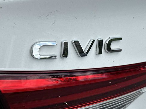 Used 2024 Honda Civic Sport image 11