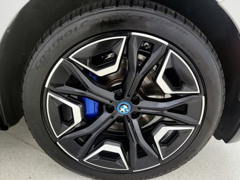 Used 2024 BMW iX xDrive50 w/ Premium Package AWD/4WD image 79