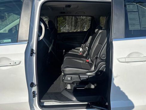 New 2026 Honda Odyssey Touring image 32