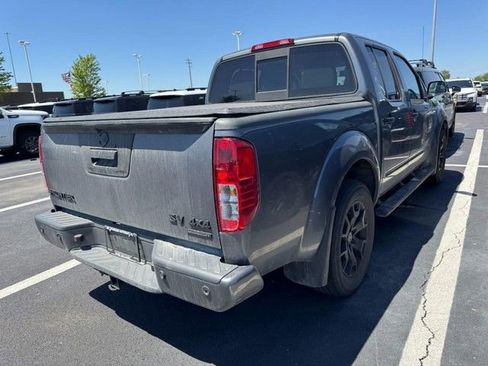 Used 2021 Nissan Frontier SV w/ Midnight Edition Floor Mats AWD/4WD image 2