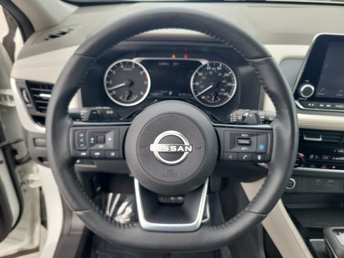 Used 2022 Nissan Rogue SL FWD image 27