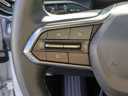 Used 2025 Chevrolet Equinox LT image 21