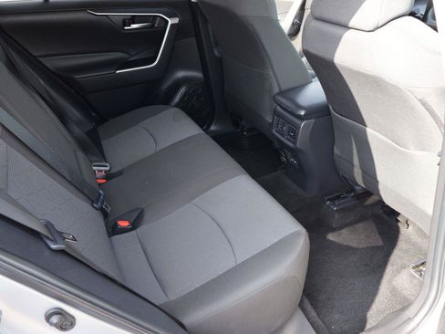 Used 2025 Toyota RAV4 XLE FWD image 16