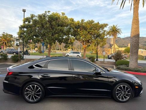 Used 2021 Hyundai Sonata Limited w/ Preferred Accessory Package FWD image 19
