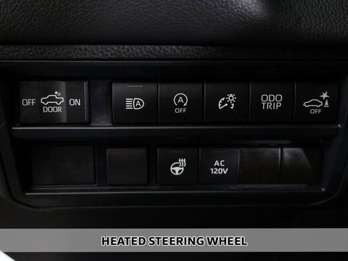 Used 2025 Toyota Tundra Limited AWD/4WD image 8