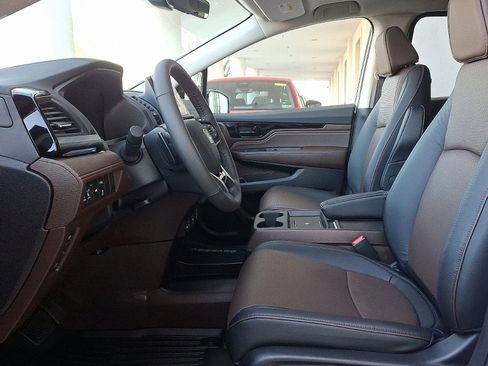 New 2026 Honda Odyssey Elite image 7