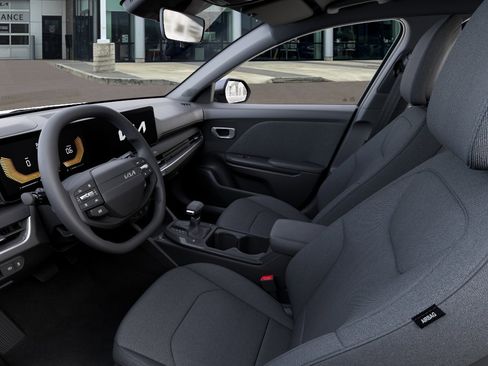 New 2026 Kia K4 FWD image 18