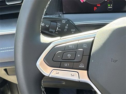 New 2026 Volkswagen Tiguan SE image 17