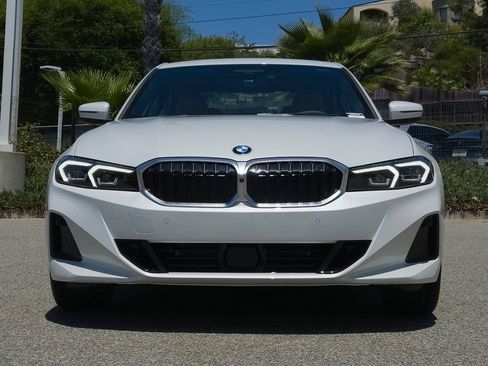 New 2026 BMW 330i Sedan w/ Premium Package RWD image 2
