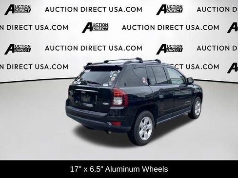 Used 2016 Jeep Compass Latitude FWD image 11
