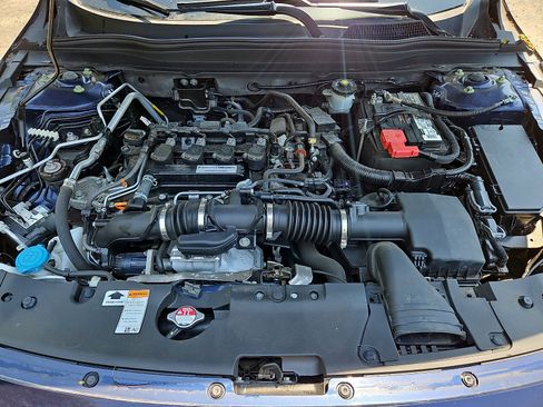 Used 2018 Honda Accord Touring image 30
