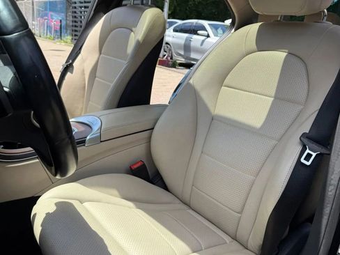Used 2021 Mercedes-Benz C 300 4MATIC Sedan w/ Premium Package image 10