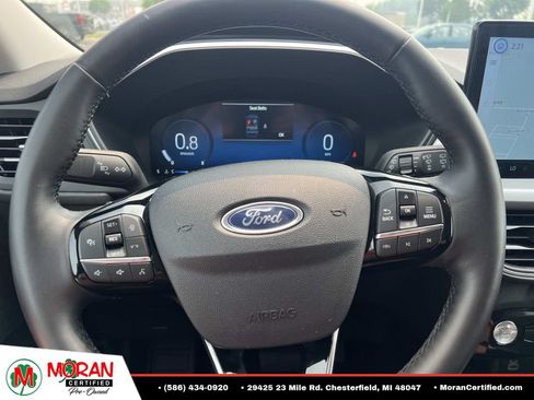 Used 2025 Ford Escape Platinum AWD/4WD image 18