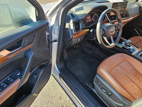 Used 2022 Audi Q5 2.0T Premium w/ Convenience Package image 15