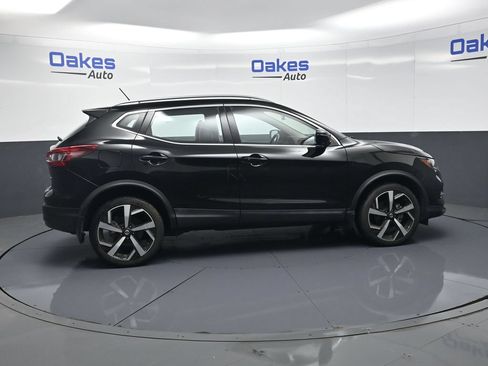 Used 2022 Nissan Rogue Sport SL AWD/4WD image 8