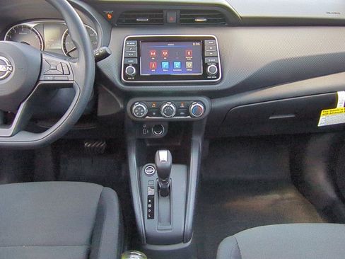 New 2025 Nissan Kicks Play S image 20