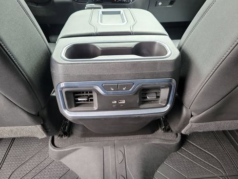 Used 2022 Chevrolet Silverado 1500 LTZ w/ LTZ Premium Package AWD/4WD image 11
