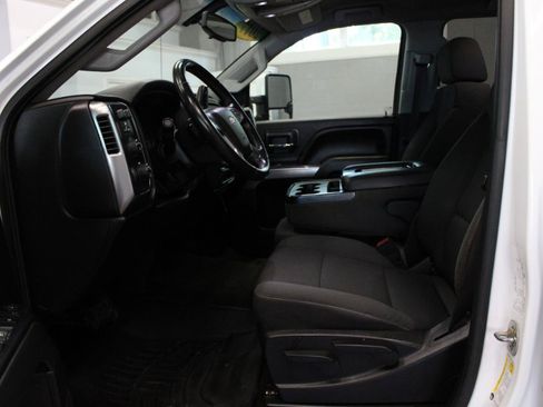 Used 2017 Chevrolet Silverado 2500 LT AWD/4WD image 10