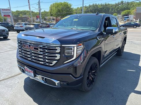 Used 2022 GMC Sierra 1500 Denali AWD/4WD image 3