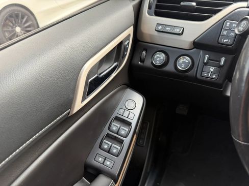 Used 2019 GMC Yukon XL Denali w/ Open Road Package AWD/4WD image 29