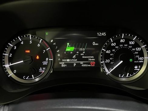 Certified 2024 Toyota Highlander XLE AWD/4WD image 19