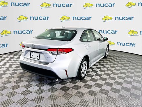 Used 2025 Toyota Corolla LE FWD image 7