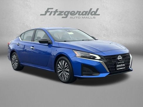 Used 2025 Nissan Altima 2.5 SV image 1