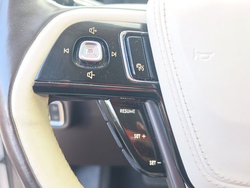 Used 2020 Lincoln Aviator Black Label w/ Dynamic Handling Package AWD/4WD image 12