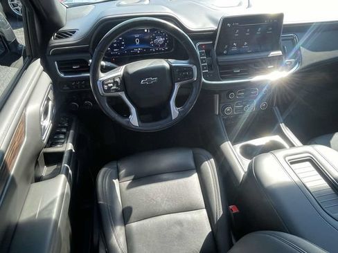 Used 2022 Chevrolet Tahoe Z71 w/ Z71 Off-Road Package AWD/4WD image 13