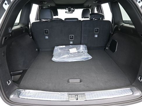 Used 2024 Jeep Grand Cherokee Overland image 24