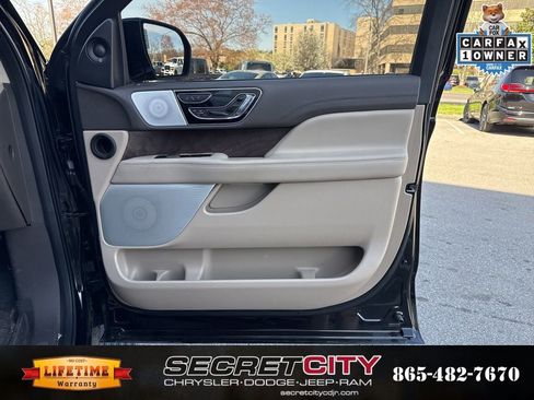 Used 2024 Lincoln Navigator L Reserve image 12