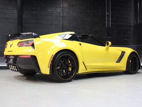Used 2016 Chevrolet Corvette Z06 w/ 3LZ Preferred Equipment Group image 18