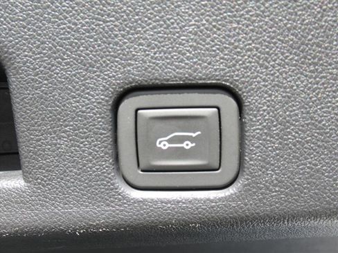 Used 2025 Buick Enclave Sport Touring image 32