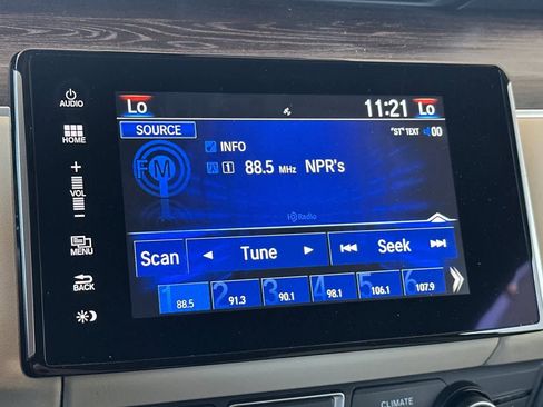 Used 2018 Honda Clarity Plug-In Hybrid image 19