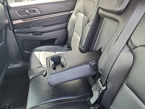 Used 2018 Ford Explorer Limited AWD/4WD image 24