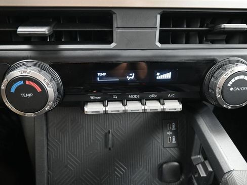 Used 2024 Toyota Tacoma SR w/ SR Upgrade Package AWD/4WD image 19