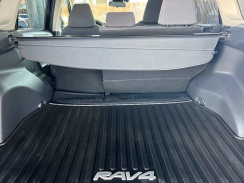 Used 2020 Toyota RAV4 XLE w/ All Weather Liner Package AWD/4WD image 14