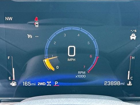 Used 2025 Chevrolet TrailBlazer LT AWD/4WD image 12