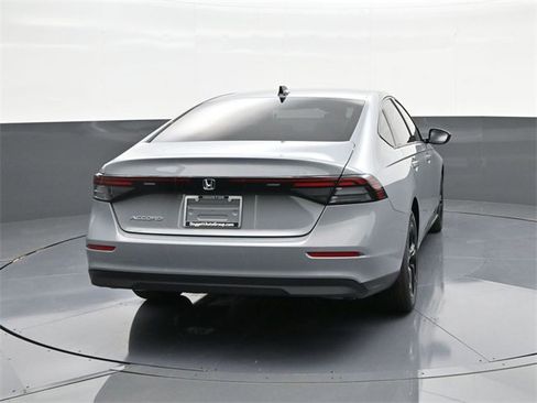 New 2025 Honda Accord SE image 11