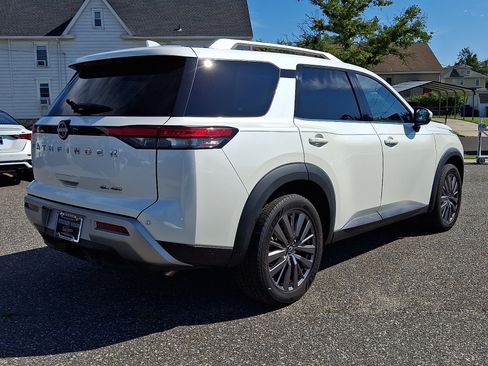 Certified 2023 Nissan Pathfinder SL w/ SL Premium Package AWD/4WD image 6