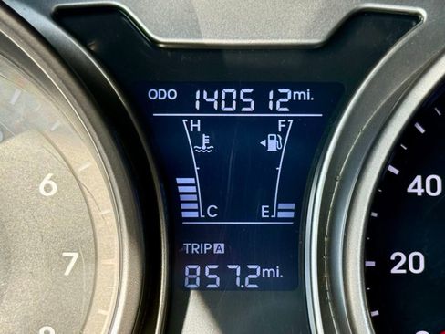 Used 2013 Hyundai Veloster FWD image 35